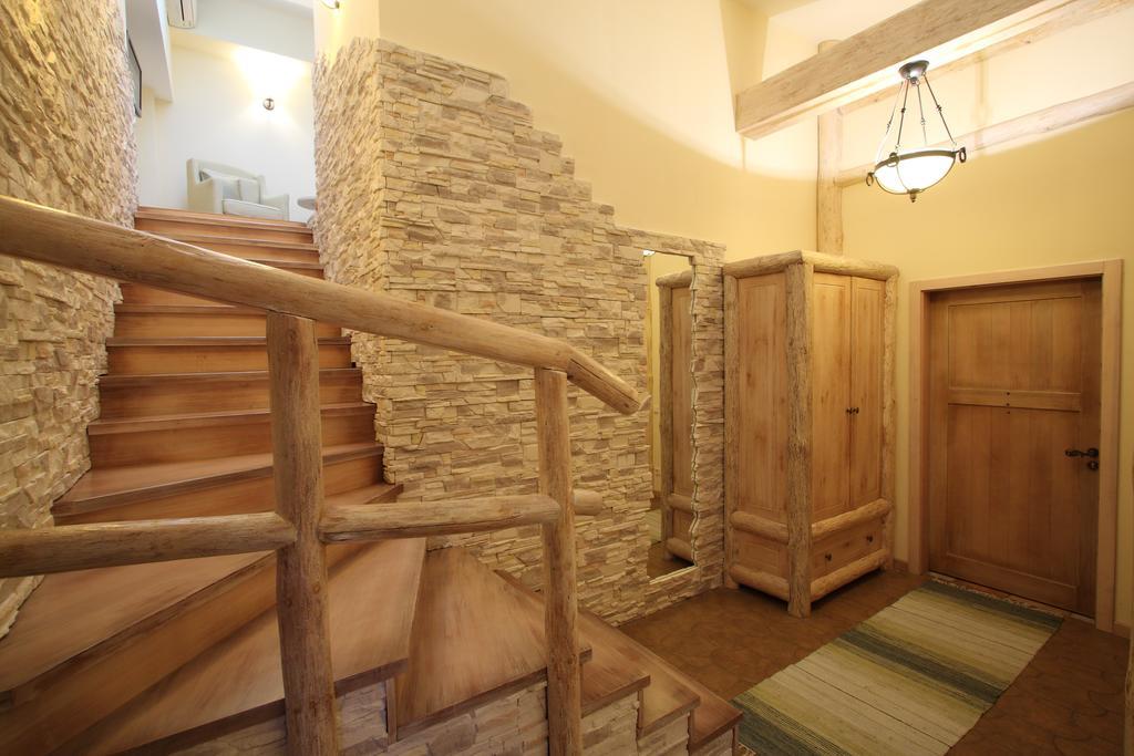 Protsev Park-Hotel Butenko Stable מראה חיצוני תמונה