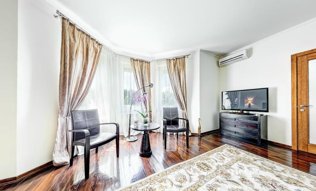 Protsev Park-Hotel Butenko Stable מראה חיצוני תמונה