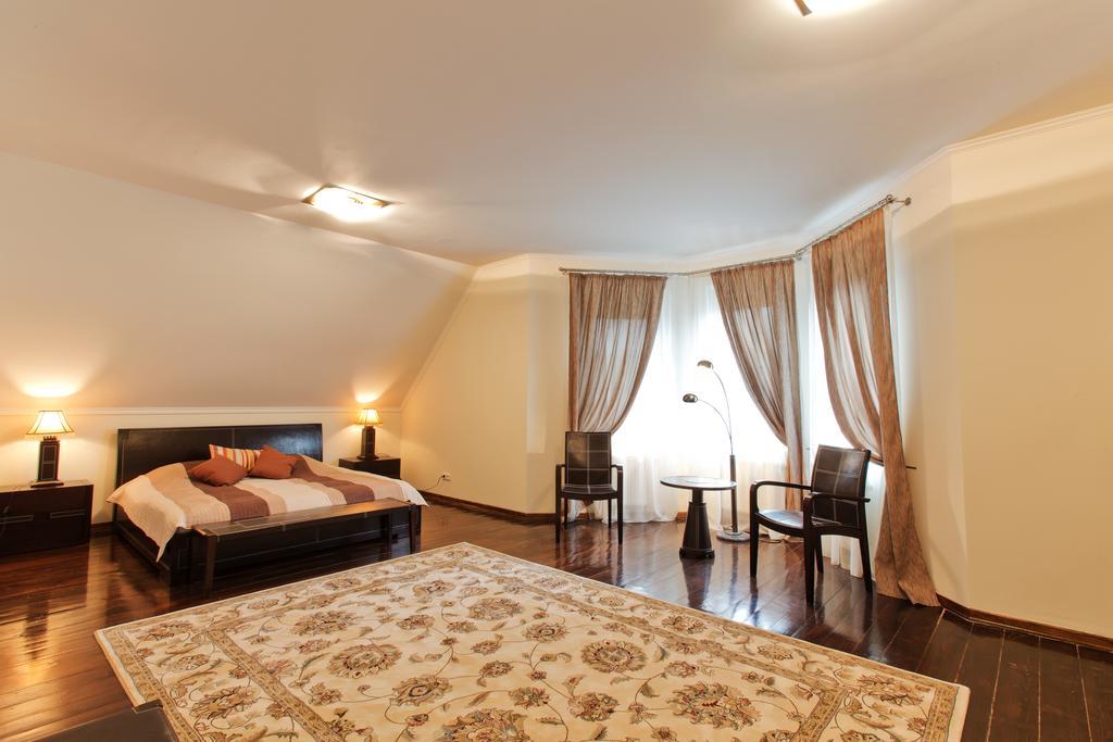 Protsev Park-Hotel Butenko Stable מראה חיצוני תמונה