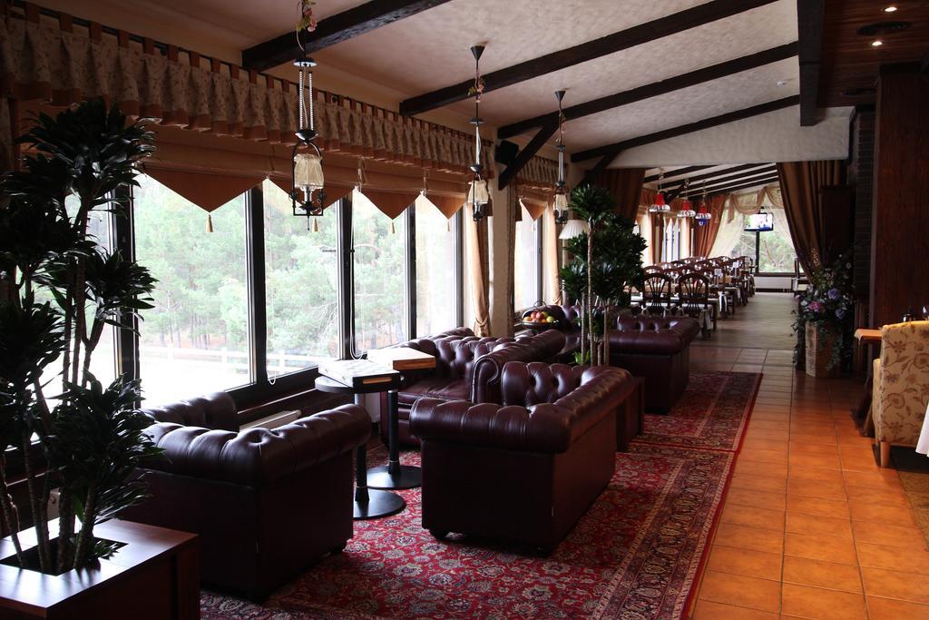 Protsev Park-Hotel Butenko Stable מראה חיצוני תמונה