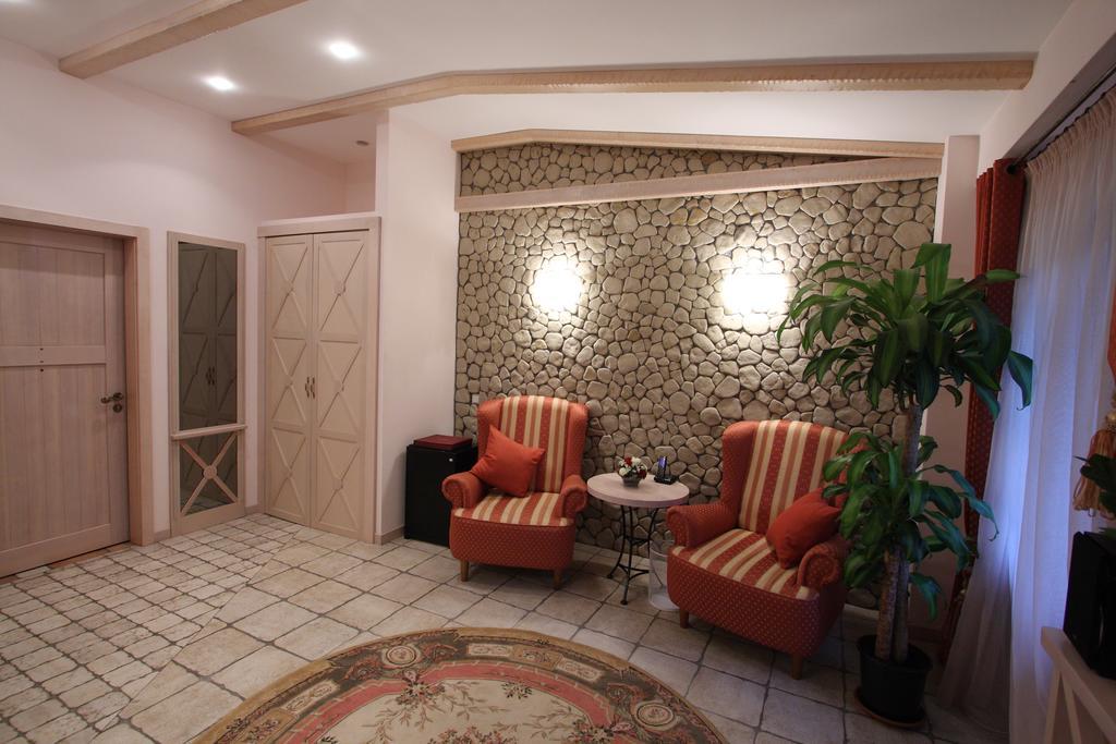 Protsev Park-Hotel Butenko Stable מראה חיצוני תמונה